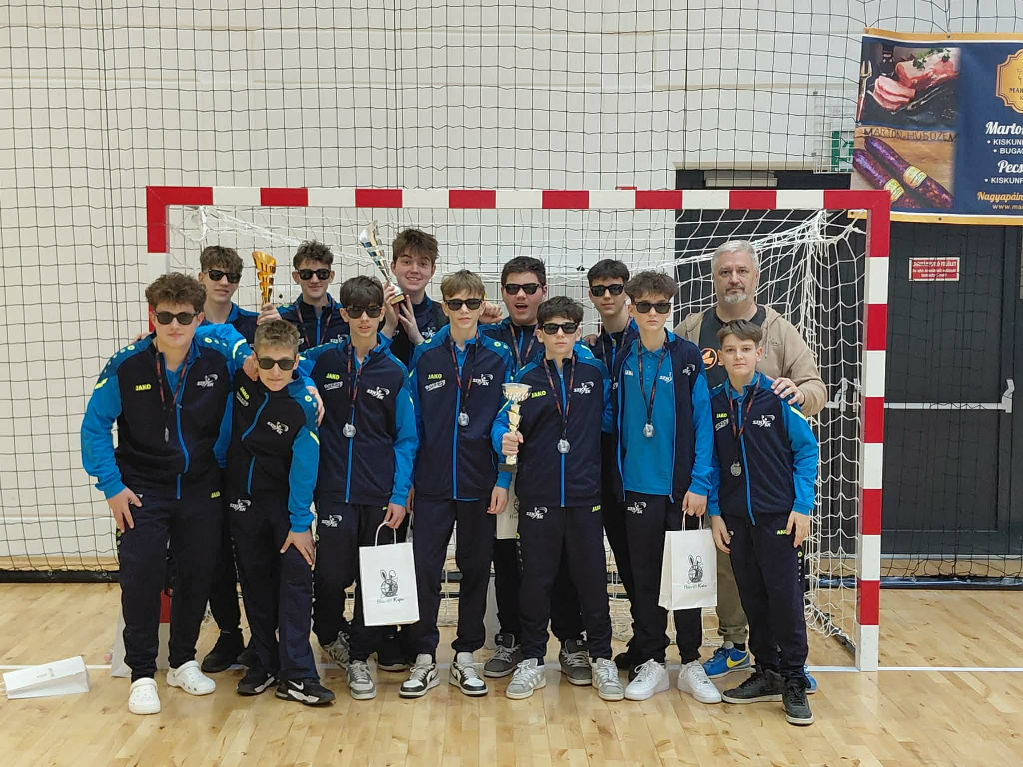 Ezüstérmet nyert U14-es csapatunk egy rangos húsvéti tornán